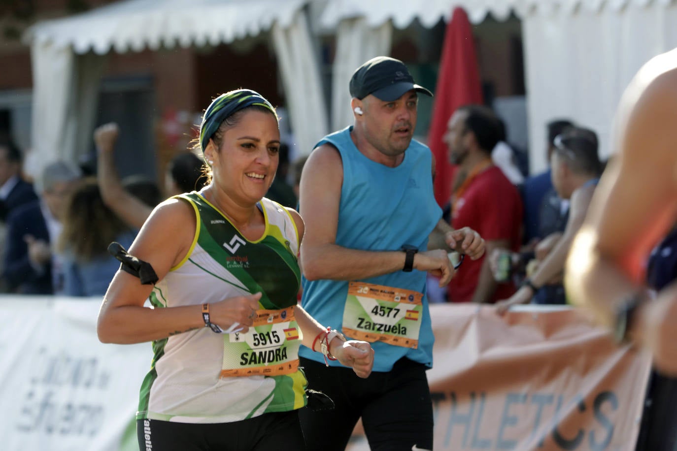 Fotos: Así ha sido la llegada de los héroes a la meta del Medio Maratón de Valencia 2021