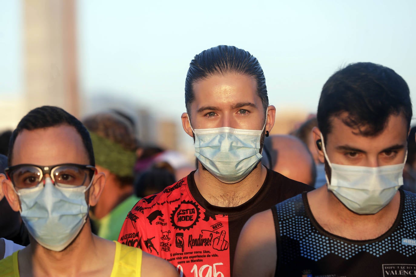 Fotos: Medio Maratón de Valencia 2021: búscate en la salida