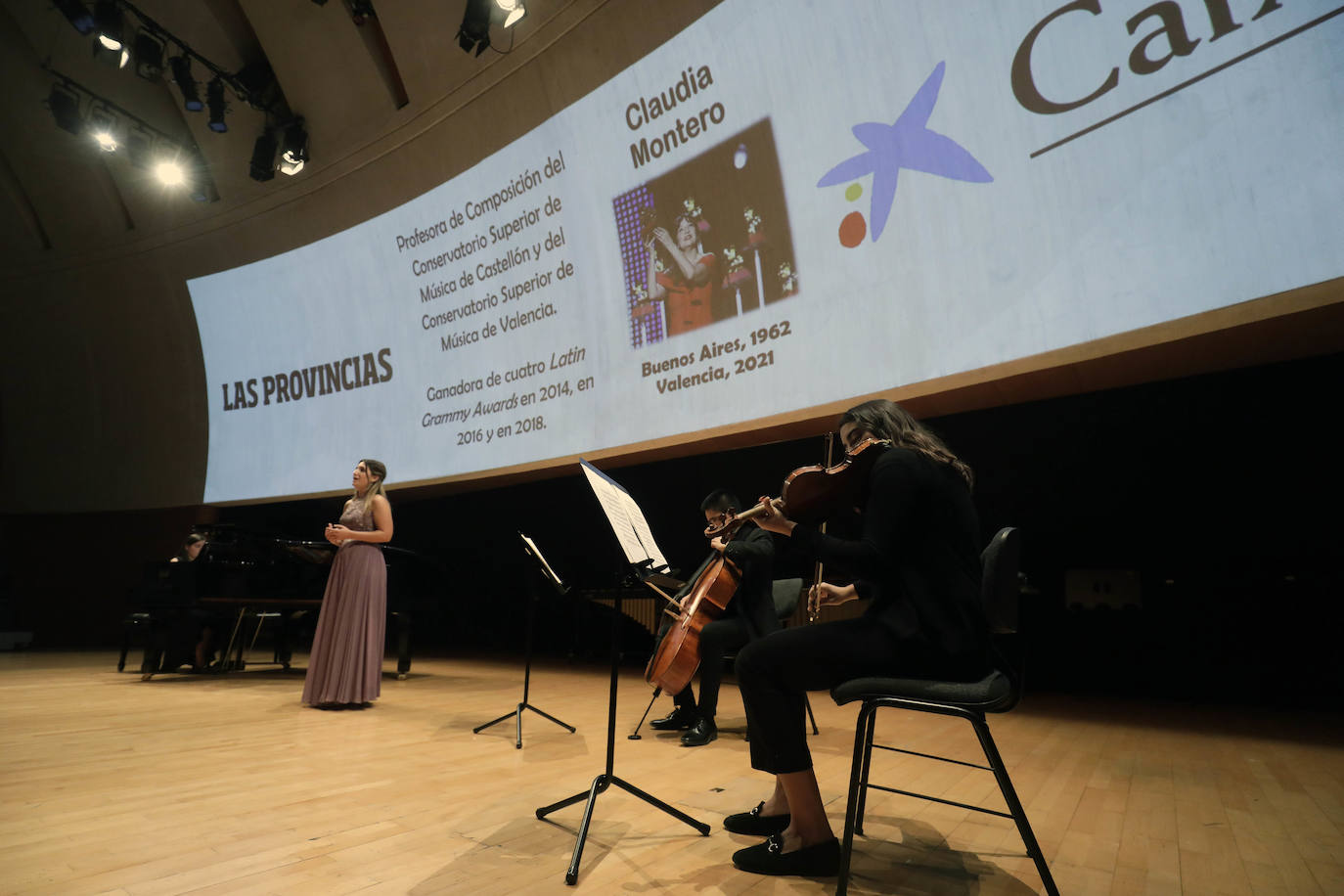 De la mano de Merche Femenía, treinta intérpretes valencianos demuestran su calidad artística en una jornada para el recuerdo 