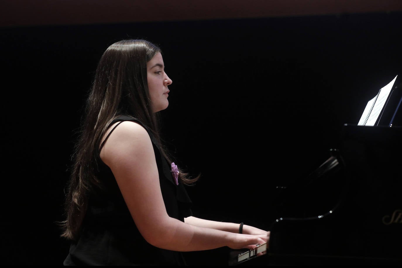 De la mano de Merche Femenía, treinta intérpretes valencianos demuestran su calidad artística en una jornada para el recuerdo 