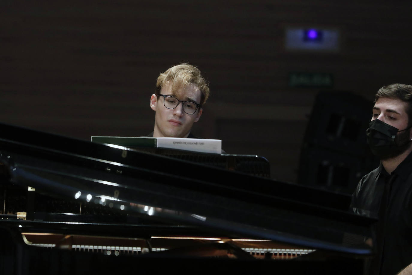 De la mano de Merche Femenía, treinta intérpretes valencianos demuestran su calidad artística en una jornada para el recuerdo 