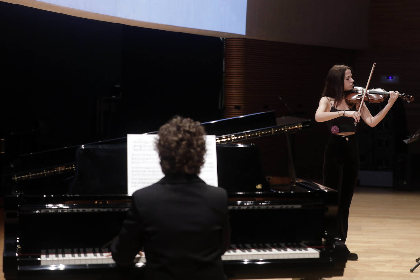 De la mano de Merche Femenía, treinta intérpretes valencianos demuestran su calidad artística en una jornada para el recuerdo 
