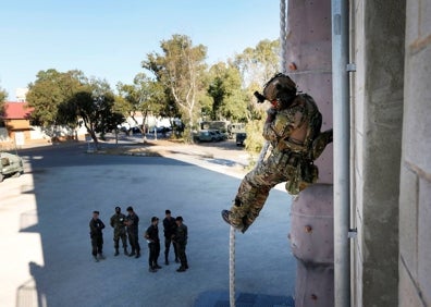 Imagen secundaria 1 - Militares chilenos, estadounidenses y españoles, en Alicante. 