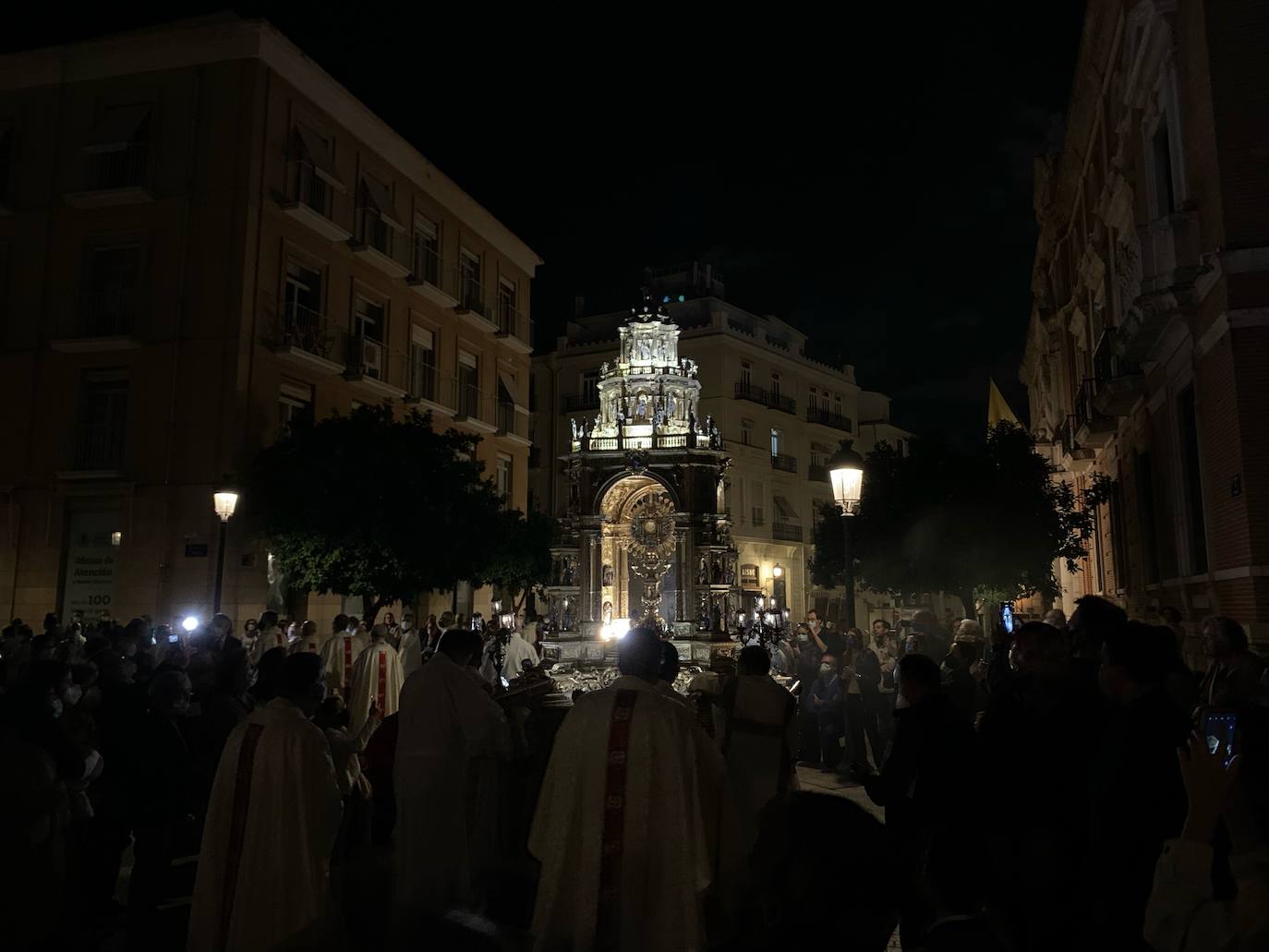 La obra sale de la Catedral fuera de la fiesta del Corpus por primera vez desde 1972 y lo hace con motivo de la vigilia nacional de la Adoración Nocturna Española (ANE) y de la Adoración Nocturna Femenina Española (ANFE).