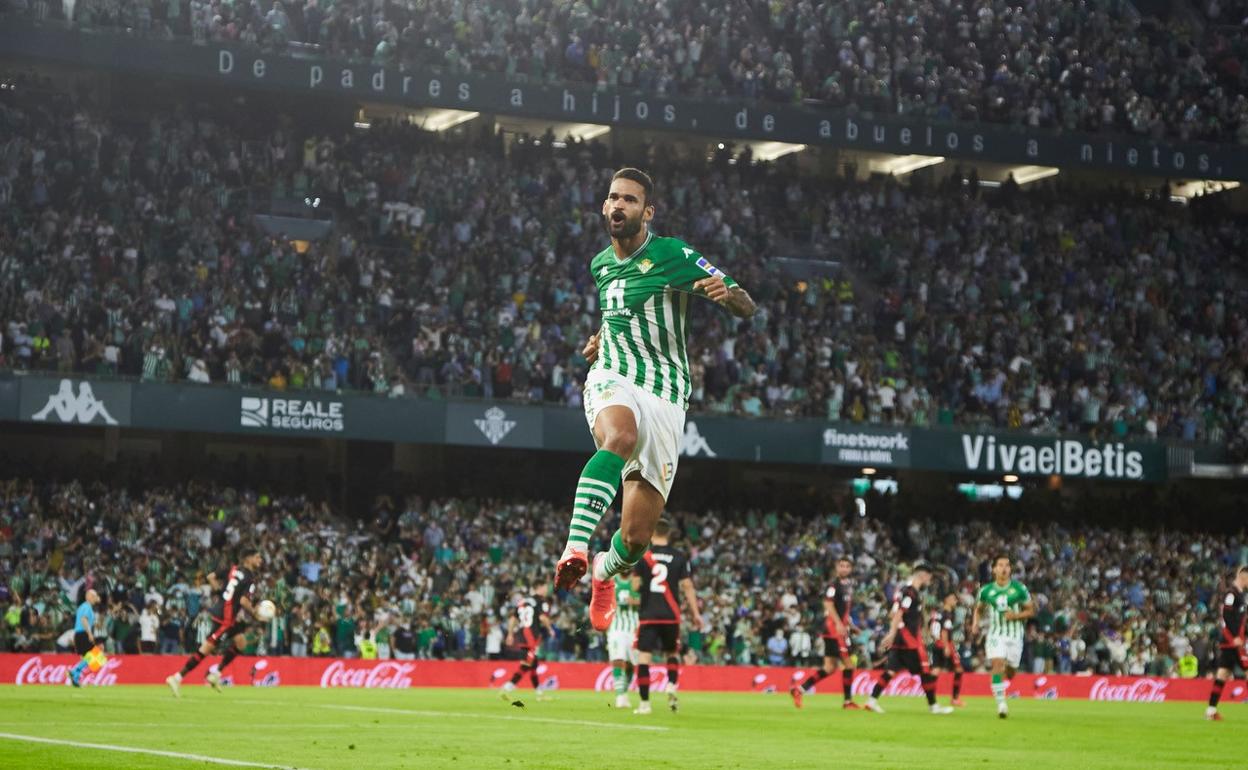 Willian José, celebrando un tanto en el Benito Villamarín 