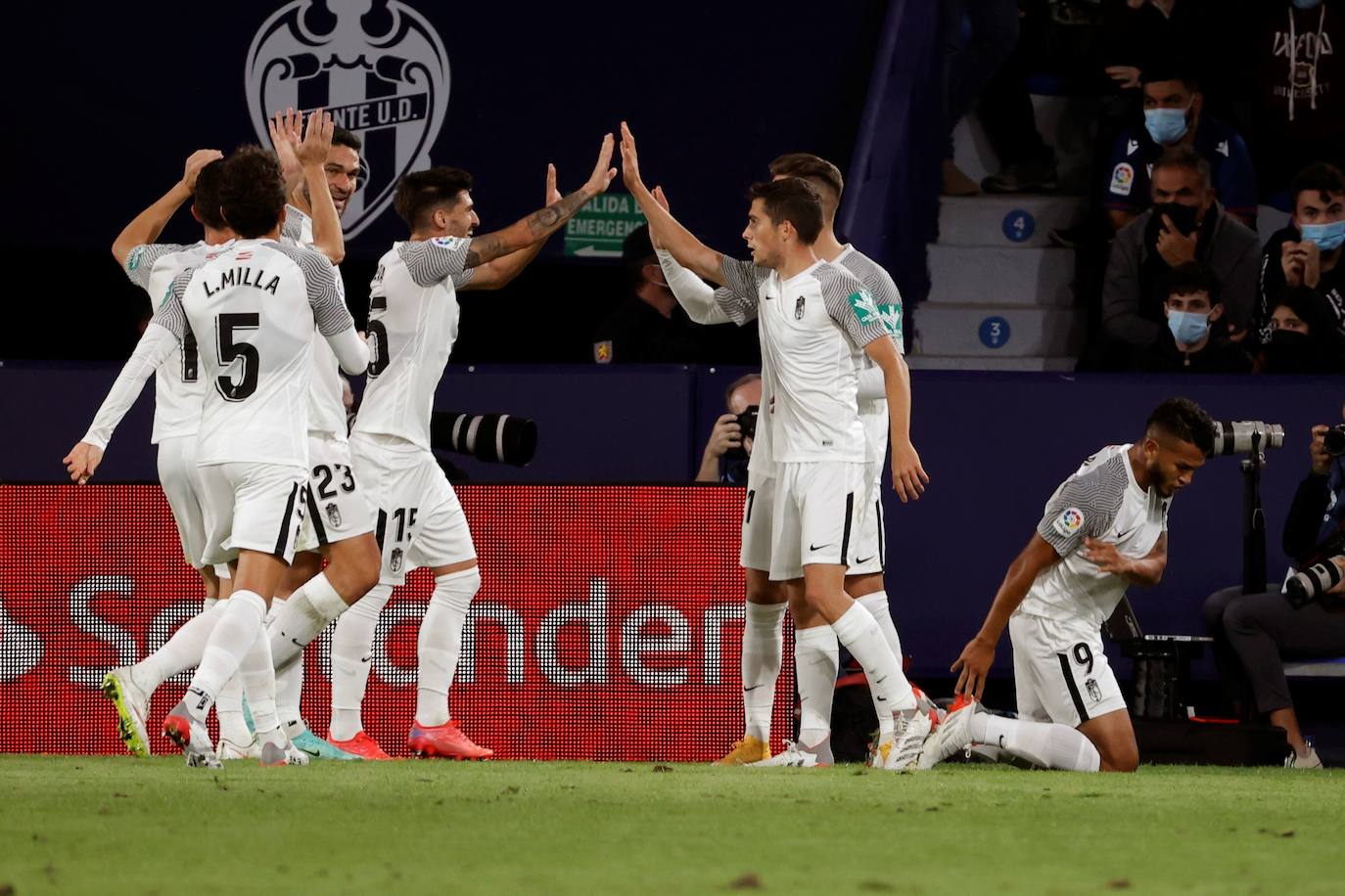 Fotos: Las mejores imágenes del Levante UD-Granada CF