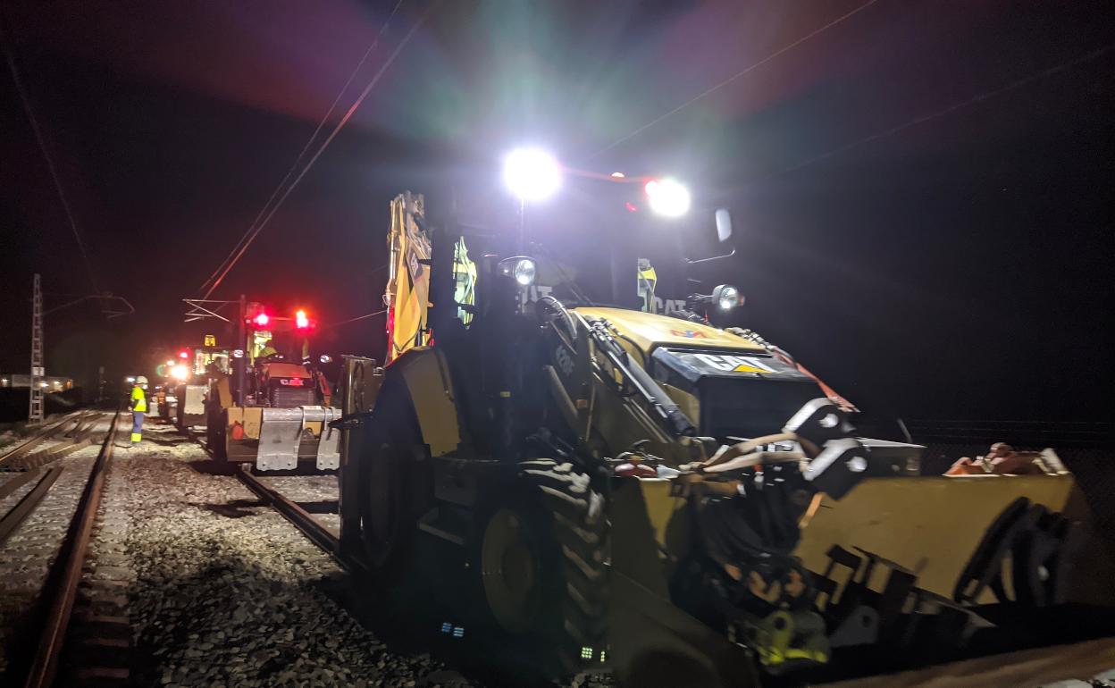 Obras de mejora de las vías en el área de Benifaió. 