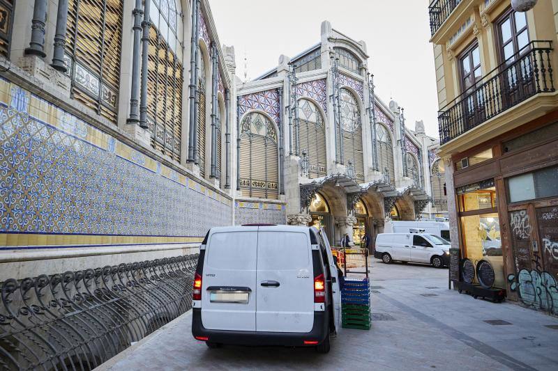 Fotos: Vendedores y transportistas denuncian los problemas de movilidad en el Mercado Central