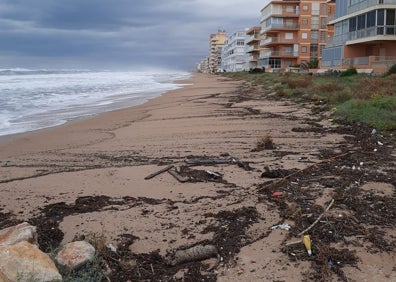 Imagen secundaria 1 - Estado de la playa de Tavernes. 