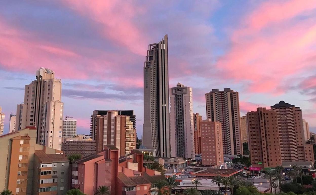 Benidorm vuelve a apoyar a su sector hotelero