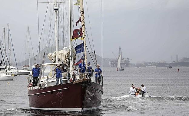 El velero, a su llegada al puerto de Guayaquil (Ecuador).