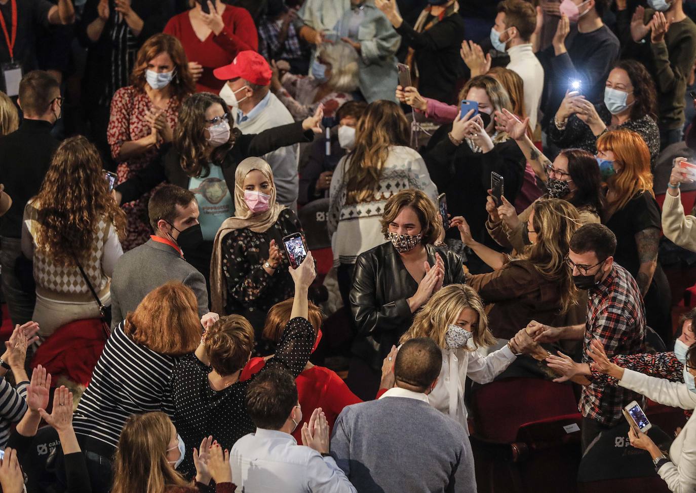 Fotos: Acto en Valencia de Yolanda Díaz, Mónica Oltra y Ada Colau