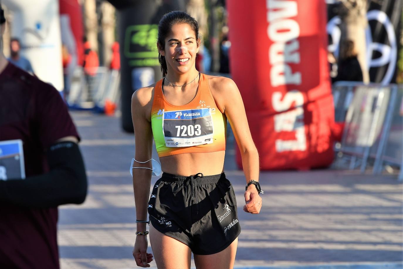 Fotos: Búscate en la meta de la 15K Valencia Abierta al mar (2)