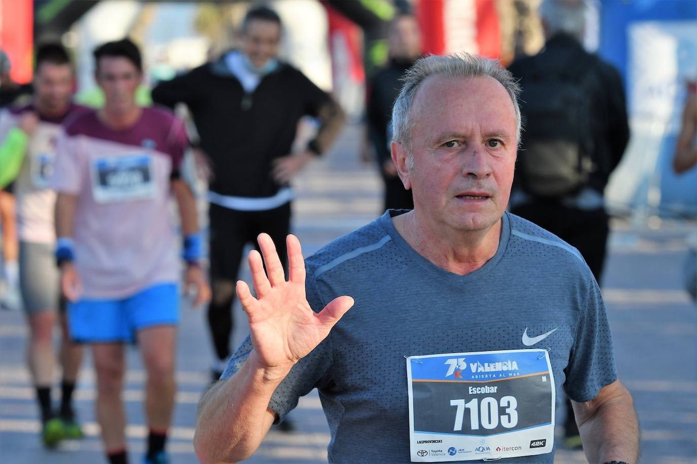 Fotos: Búscate en la meta de la 15K Valencia Abierta al mar (2)