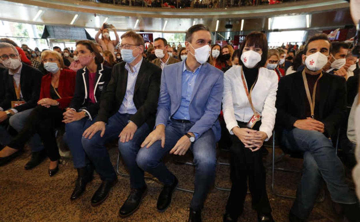 Ximo Puig y Pedro Sánchez, en la clausura del Congreso del PSPV.