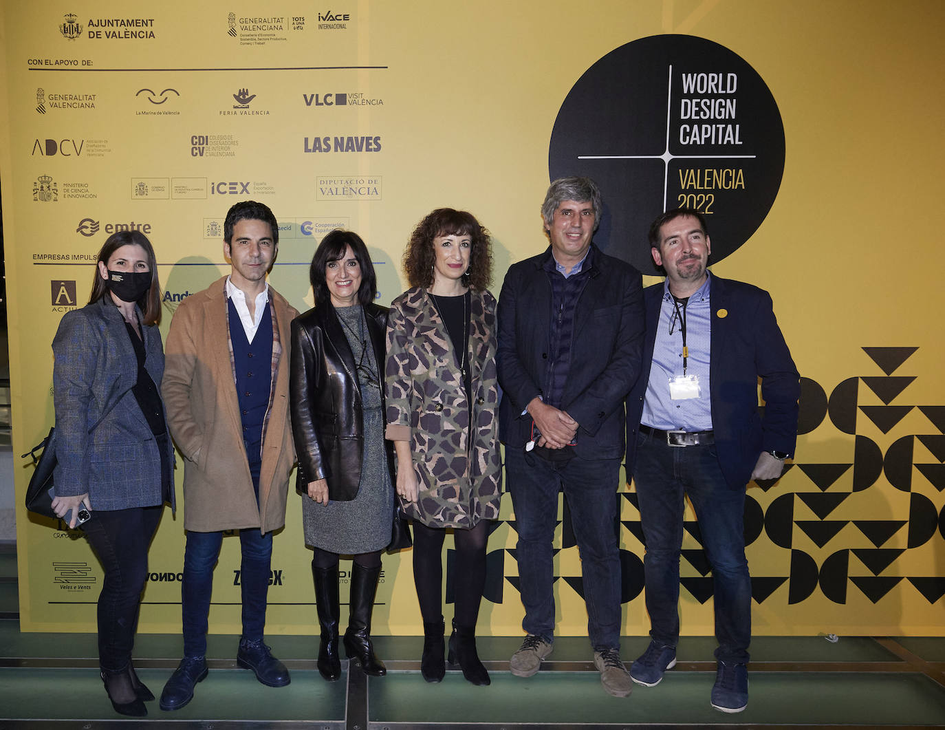 Valencia Capital del Diseño ya es una realidad. La gala de presentación del programa que ha tenido lugar este martes por la noche en Les Arts celebra la puesta en marcha de la iniciativa, financiada por el Ayuntamiento, la Generalitat y la Diputación. Al evento han acudido Bertrand Derome, director general de la Organización Mundial del Diseño y autoridades como el presidente Ximo Puig; el presidente de la Diputación de Valencia, Toni Gaspar y el alcalde de Valencia, Joan Ribó.