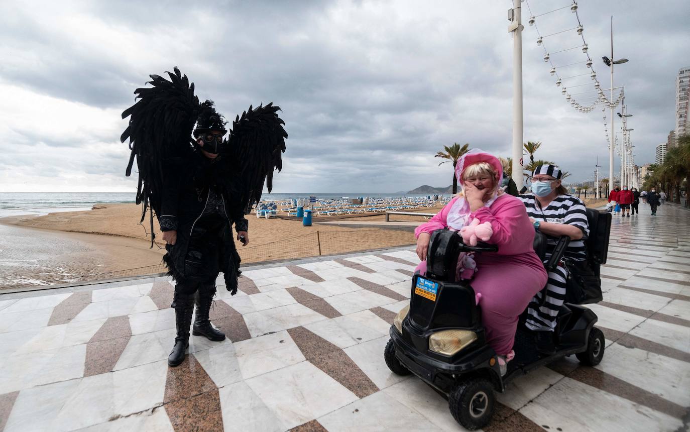 Fotos de Benidorm: Las ganas de fiesta vuelven a Benidorm