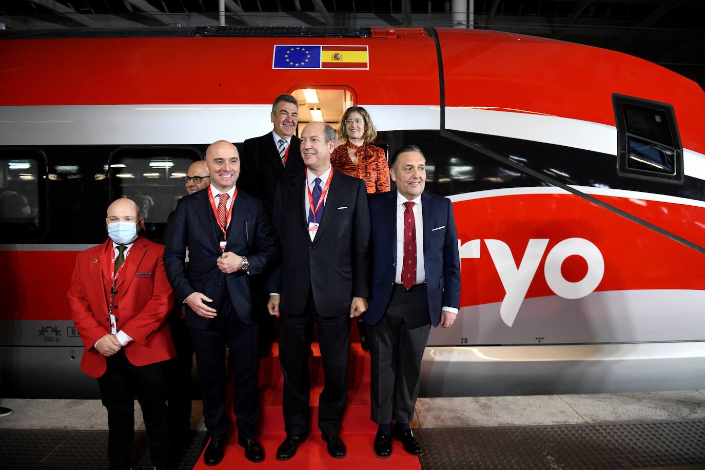 ILSA, primer operador privado español de alta velocidad, arrancará sus primeros viajes en tren en el último trimestre de 2022 bajo el nombre comercial de Iryo. Así lo ha anunciado este jueves la compañía participada al 55% por los fundadores de la aerolínea valenciana Air Nostrum y al 45% por Trenitalia, el operador público italiano.
