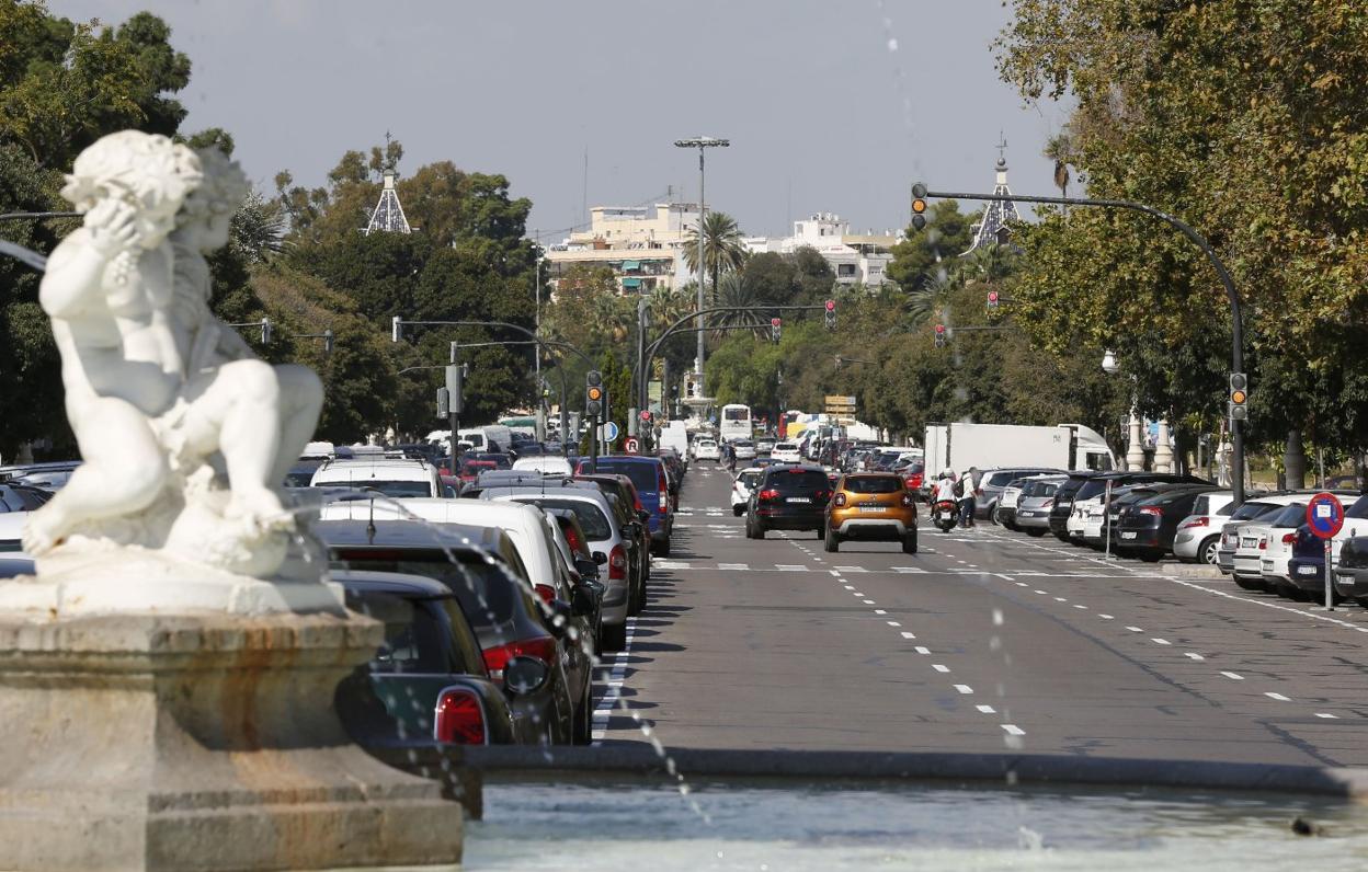 El paseo de la Alameda, visto desde uno de los extremos. jesús signes
