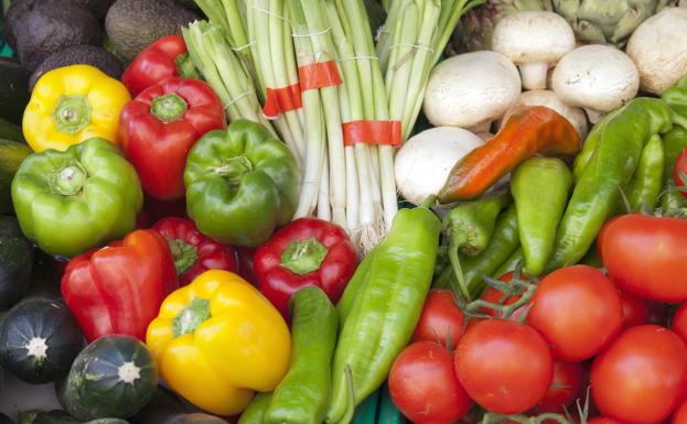 Cinco superalimentos asequibles, antioxidantes y que ayudan a controlar el peso y el colesterol 