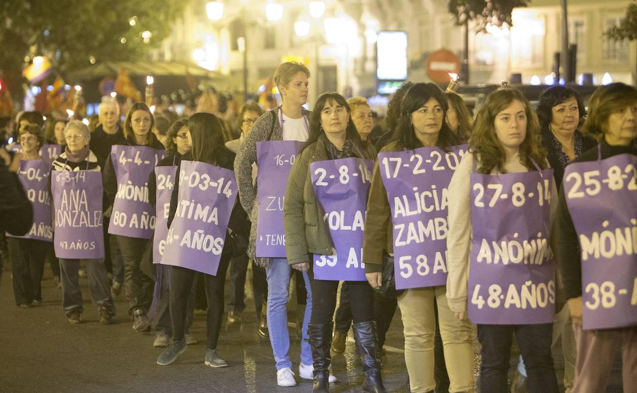 Imagen de archivo de una manifestación en Valencia por el 25N. 