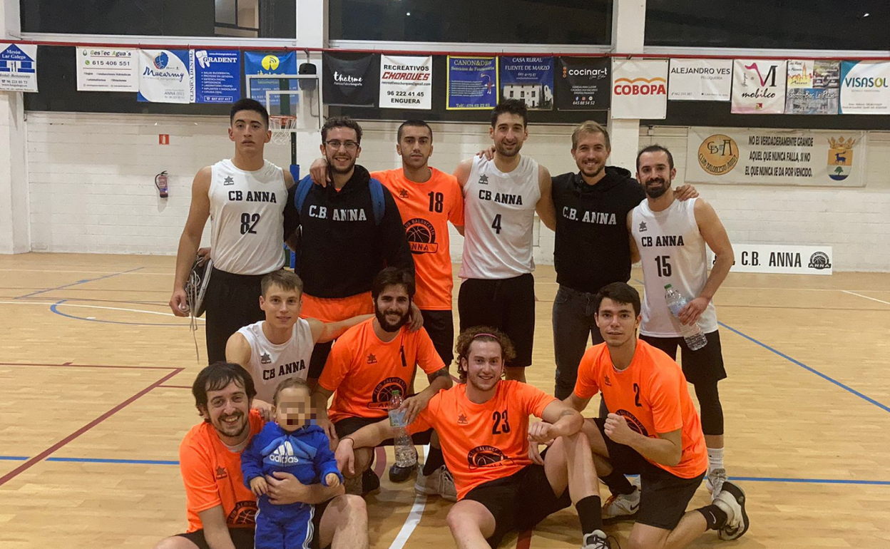 Los integrantes del equipo masculino sénior del CB Anna. 