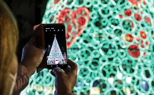 ¿Cuándo encienden las luces de Navidad en Valencia?