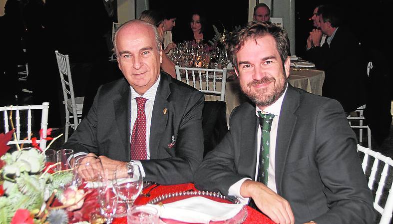 El doctor Javier Gómez-Ferrer Sapiña, delegado de Asisa, con su hijo Javier Gómez Ferrer Senent, director de Legal de BDO Abogados.