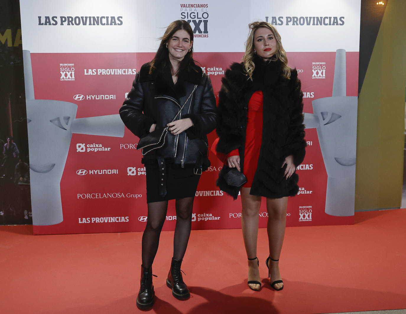 Alba Santos Cloux, redactora de la sección de Cultura, y Belén Hernández Forcadell, de la sección Valencia. 