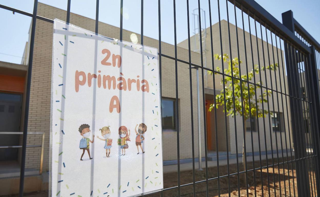 Coronavirus en los colegios de Valencia, Alicante y Castellón | Los contagios dejan más de 200 aulas confinadas en la Comunitat, la cifra más alta de todo el curso