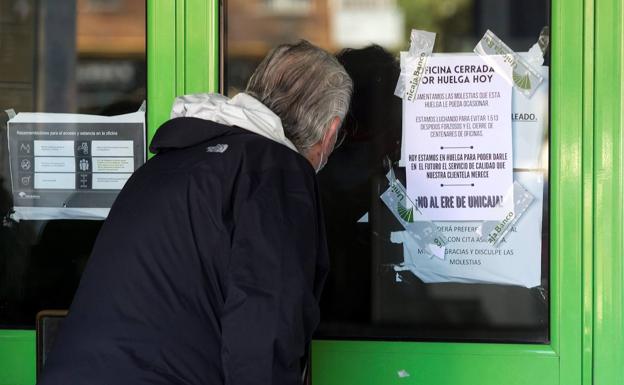 La banca estará obligada a atender las 24 horas vía telefónica a sus clientes