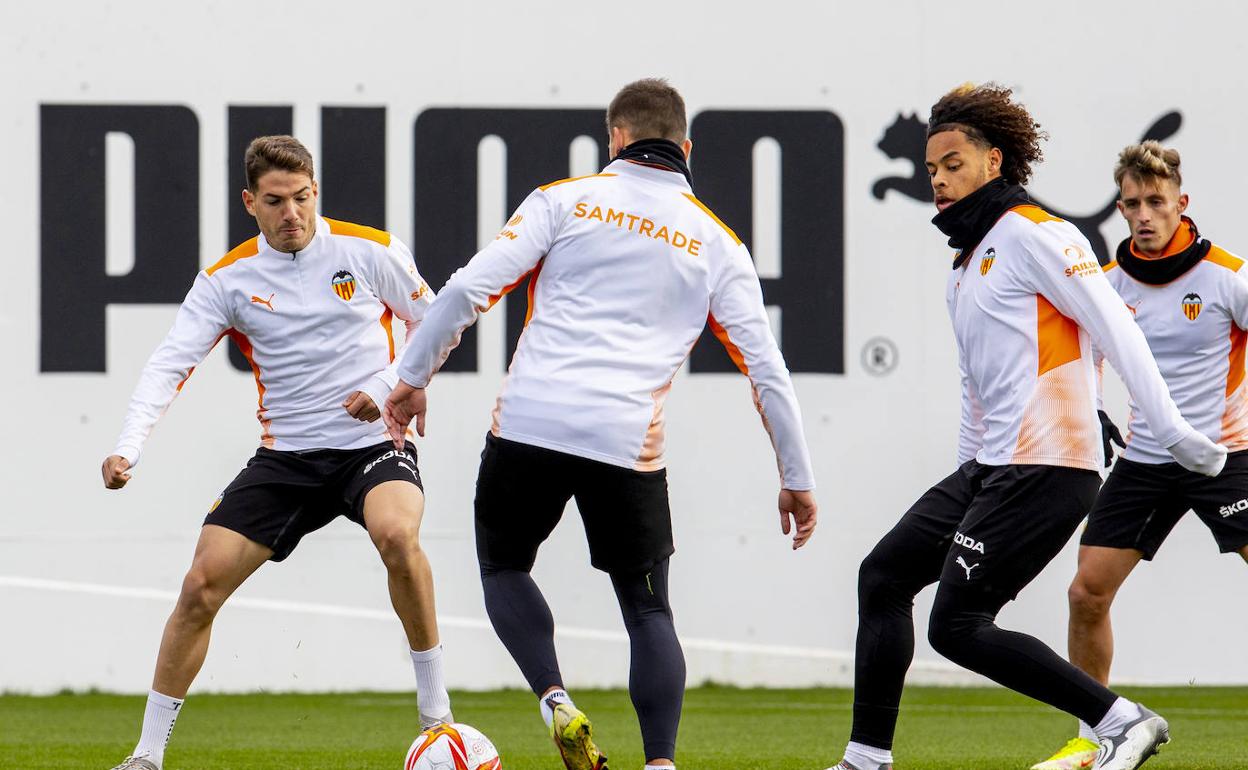 Manu Vallejo y Koba, en un entrenamiento.