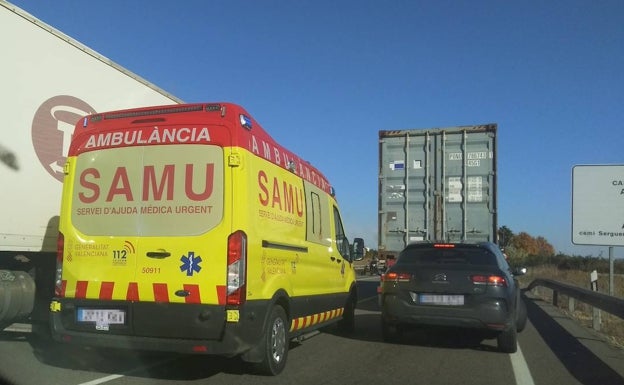 Los problemas de tráfico se repitieron en carreteras secundarias. 