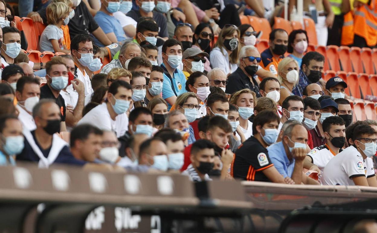 Aficionados del Valencia en Mestalla