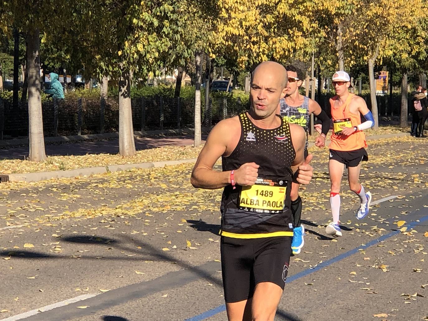 Tras pasar por el centro de la ciudad los participantes llegaban al entorno del Bioparc para comenzar el último tramo de la carrera.