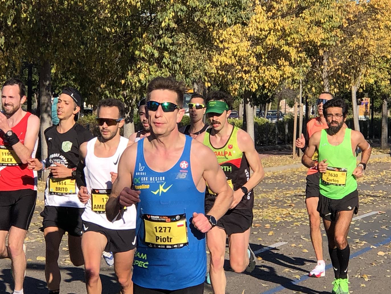 Tras pasar por el centro de la ciudad los participantes llegaban al entorno del Bioparc para comenzar el último tramo de la carrera.