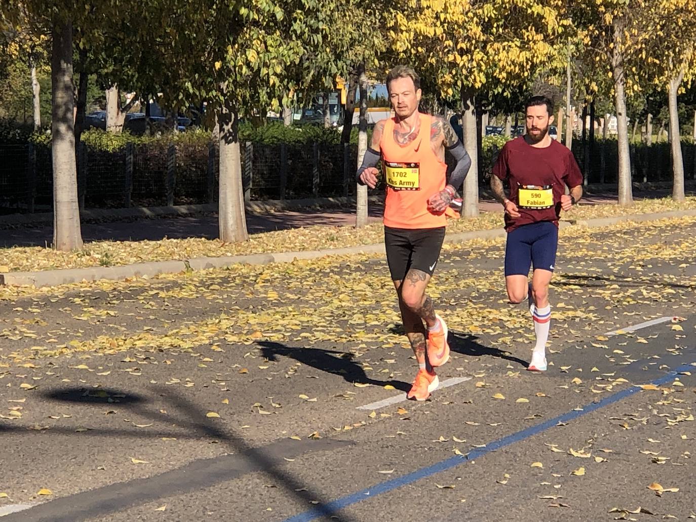 Tras pasar por el centro de la ciudad los participantes llegaban al entorno del Bioparc para comenzar el último tramo de la carrera.