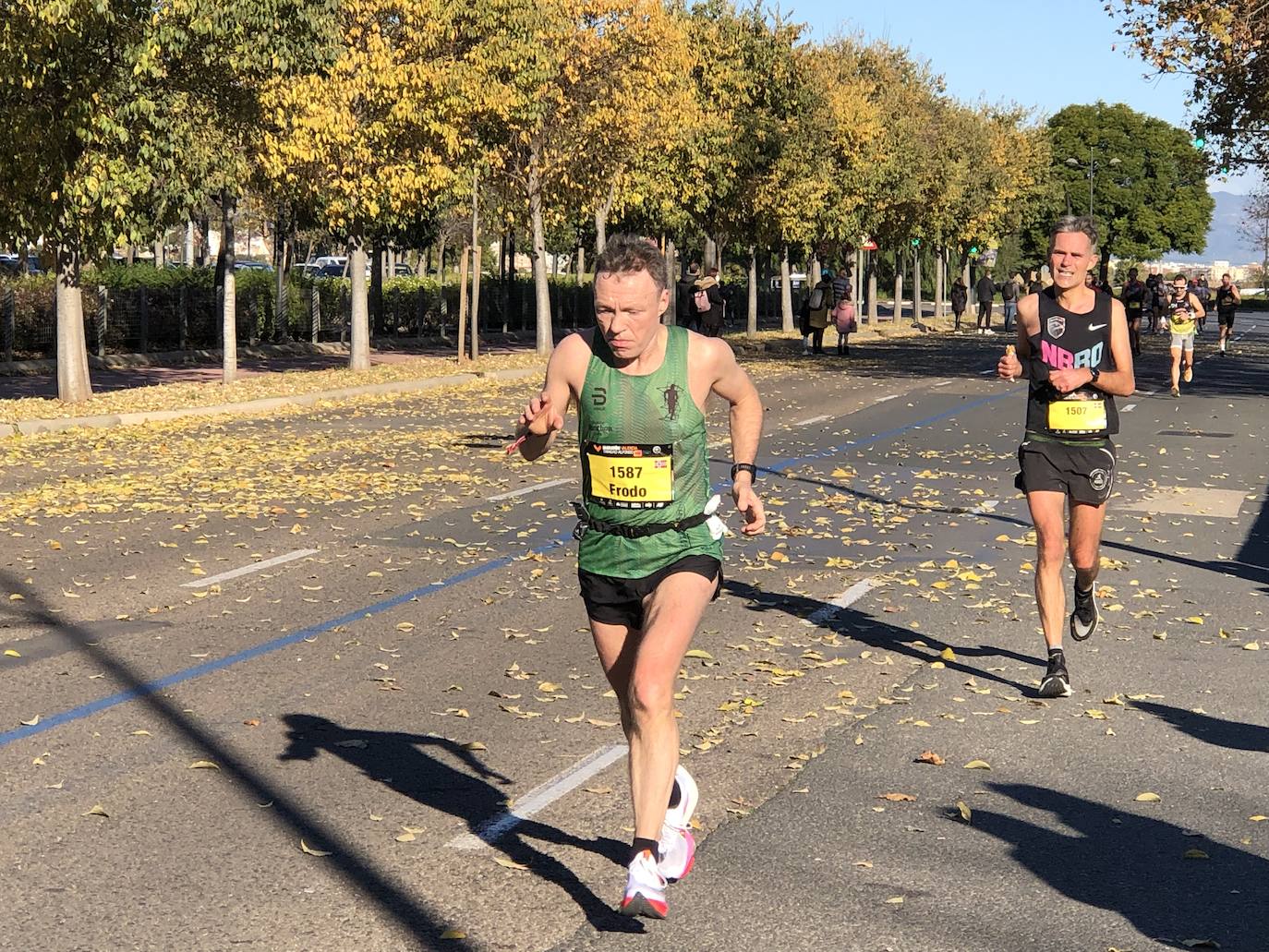 Los corredores encaran el último tramo del recorrido.