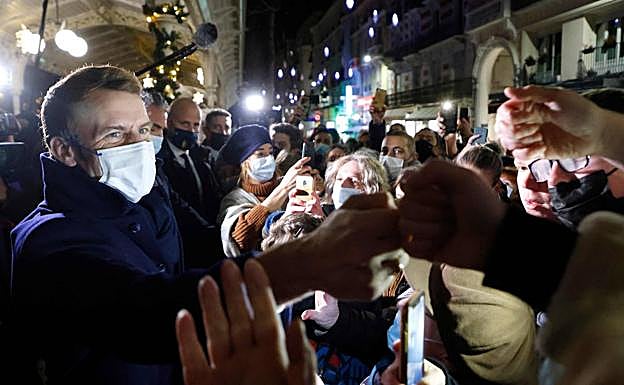 Macron denuncia que el candidato ultra Zemmour manipula la historia de Vichy