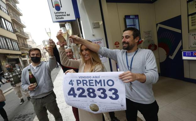 42833, cuarto premio de la Lotería de Navidad 2021