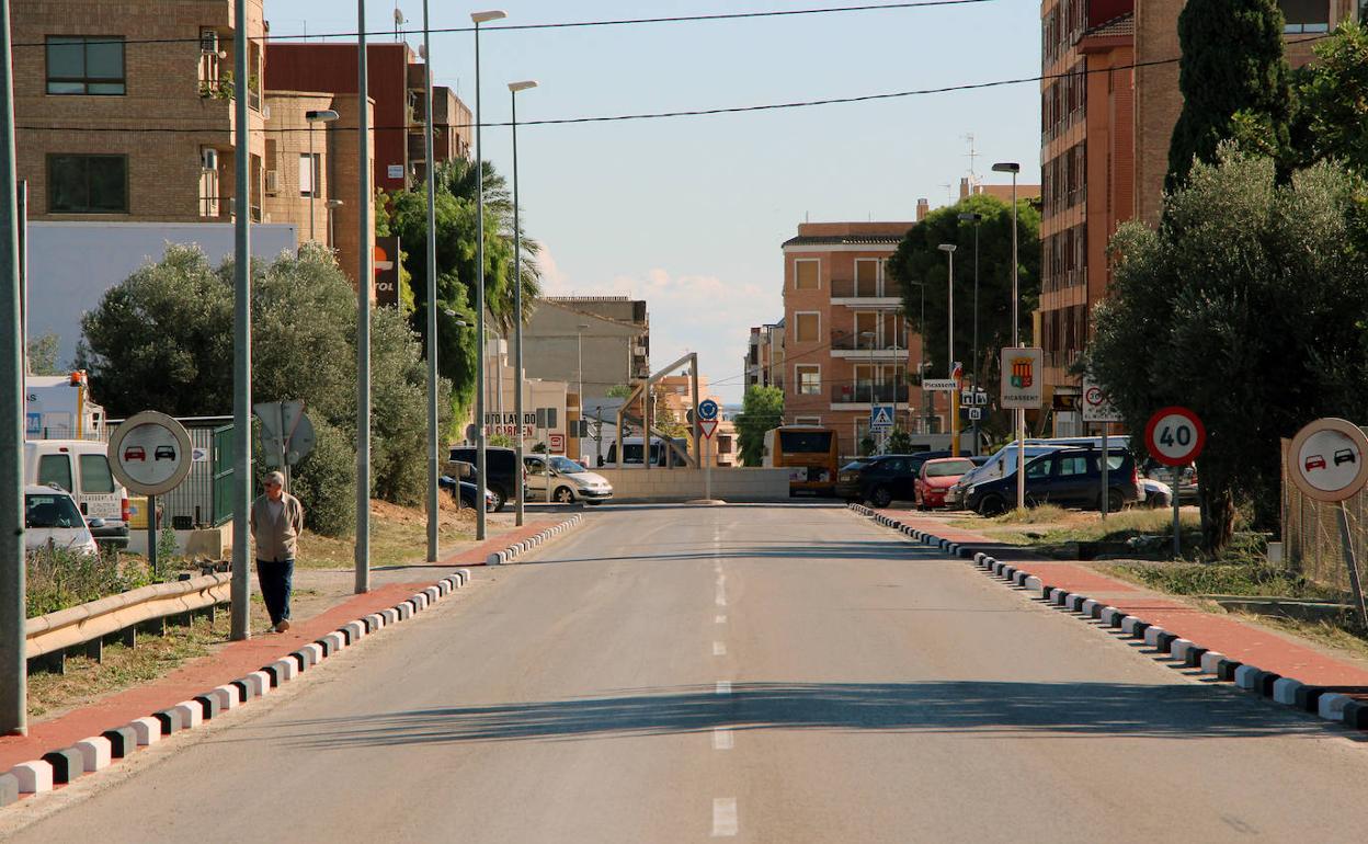 Una de las vías urbana de acceso al municipio con elementos para la movilidad de las personas. 