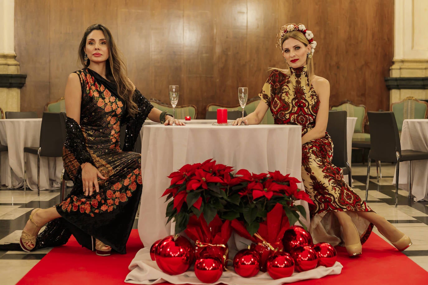 Vicen Fernández y Nuria Aparicio en el desfile de Amparo Chordá en el Ateneo.