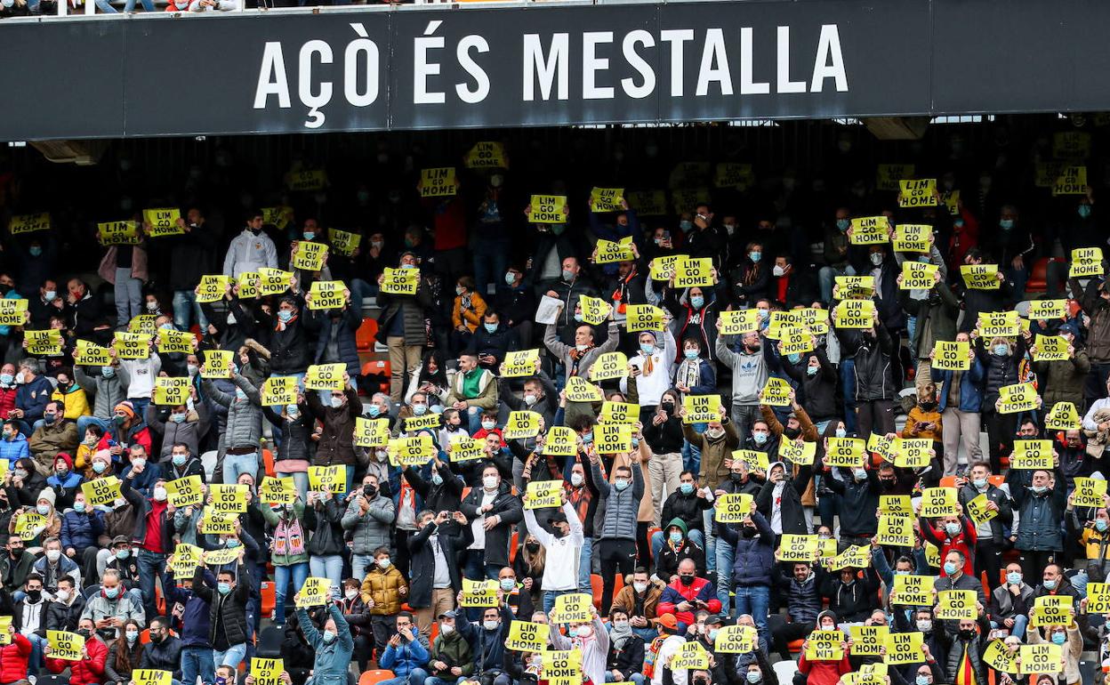 El minuto 19 se ha afianzado en Mestalla. 