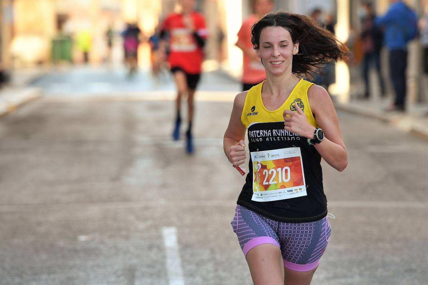 El circuito RunCáncer 2021 ha llegado a Picassent con una prueba que incluye una carrera y una marcha no competitiva de 8 km. 