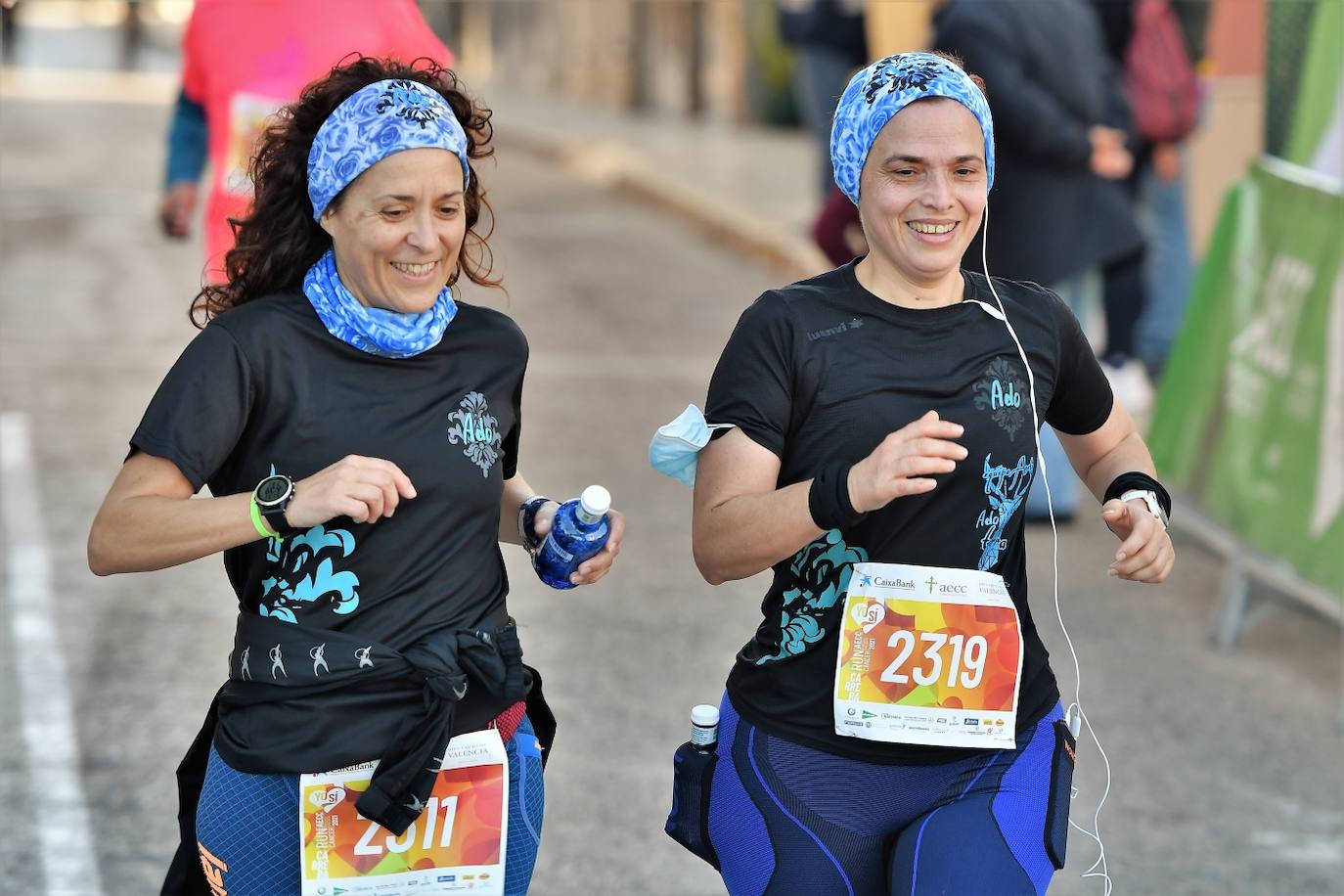 El circuito RunCáncer 2021 ha llegado a Picassent con una prueba que incluye una carrera y una marcha no competitiva de 8 km. 