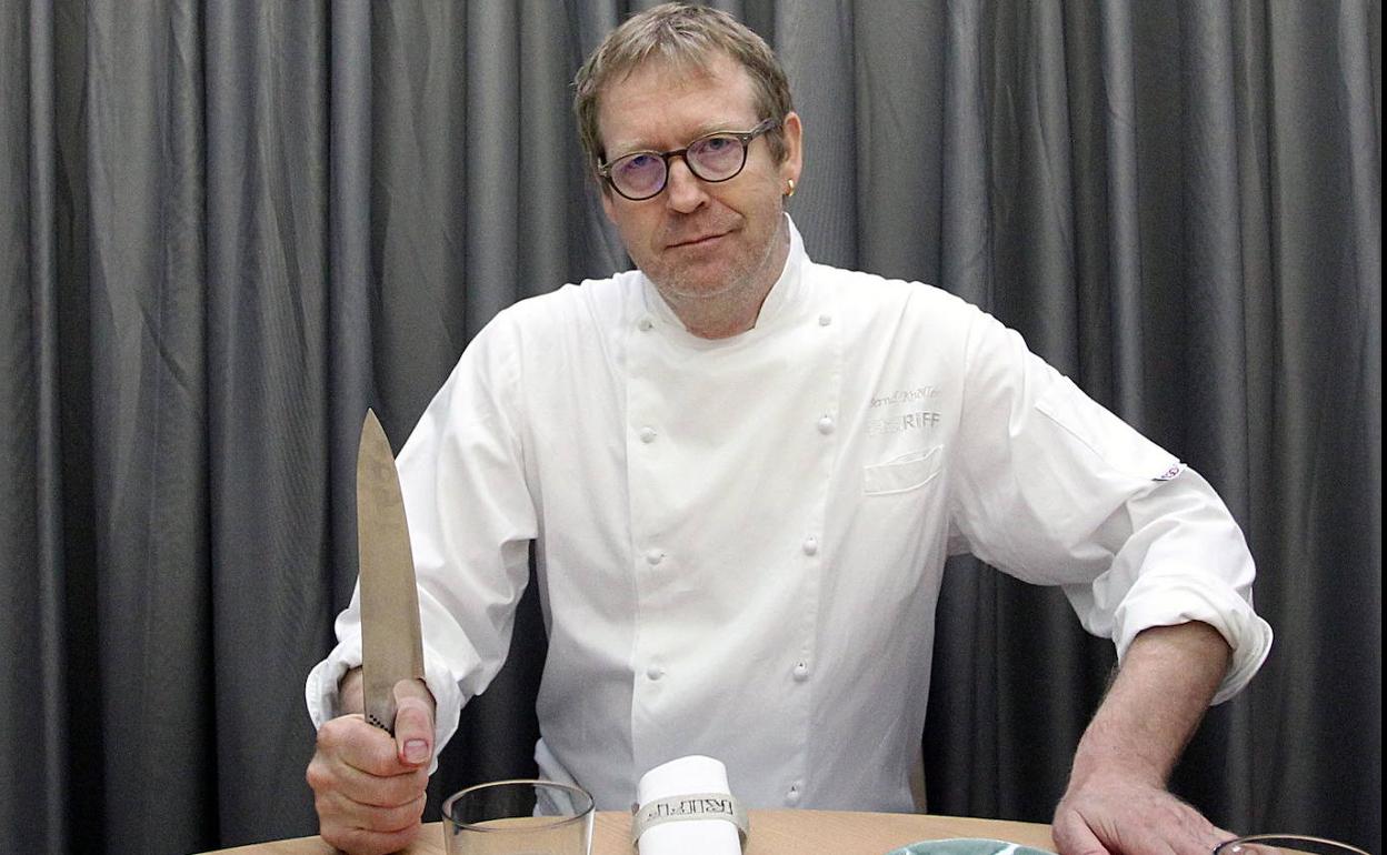 El cocinero Bernd Knöller, en su restaurante de Valencia. 