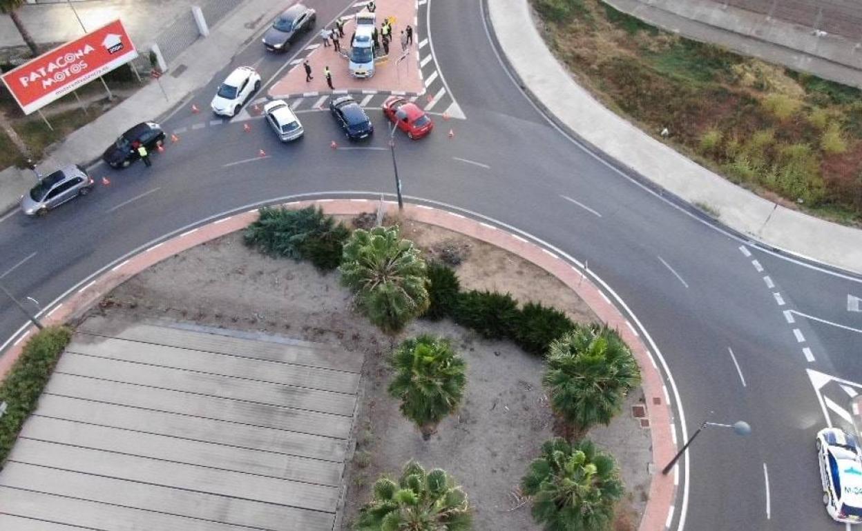 Uno de los controles de la Policía Local. 