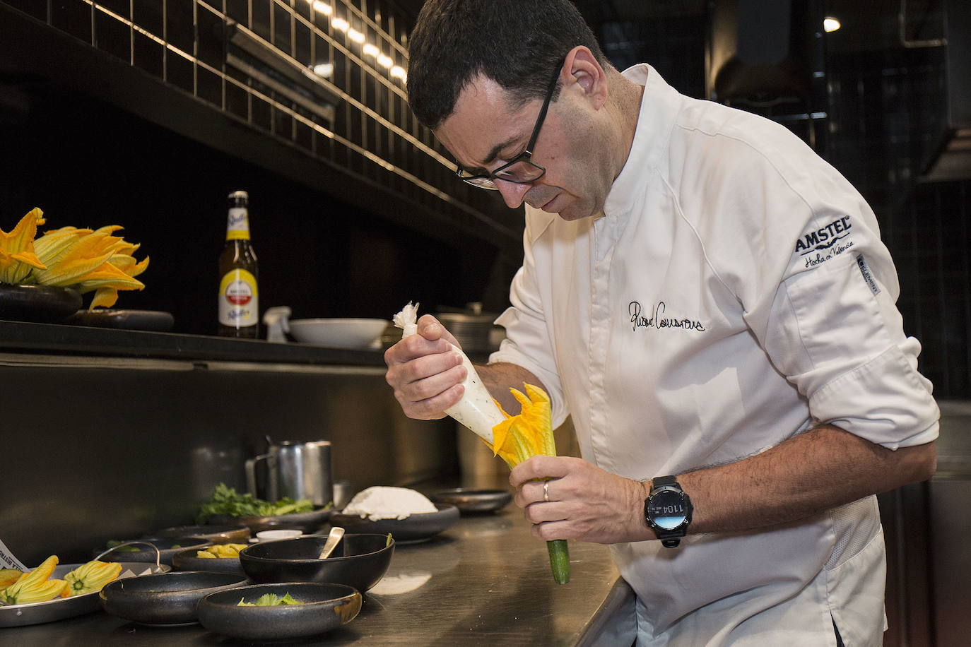 Ricard Camarena, con dos estrellas Michelin y una Estrella Verde. 