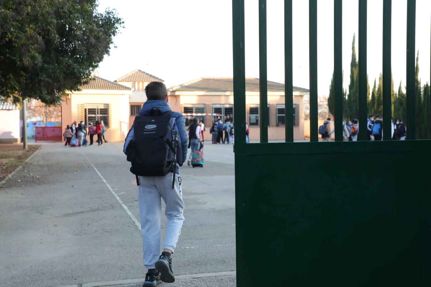 Inicio de la campaña de vacunación infantil contra el covid en menores de 12 años en los colegios de la Comunitat Valenciana. 