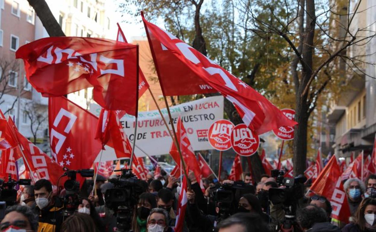 Los sindicatos salen a la calle para exigir subidas salariales